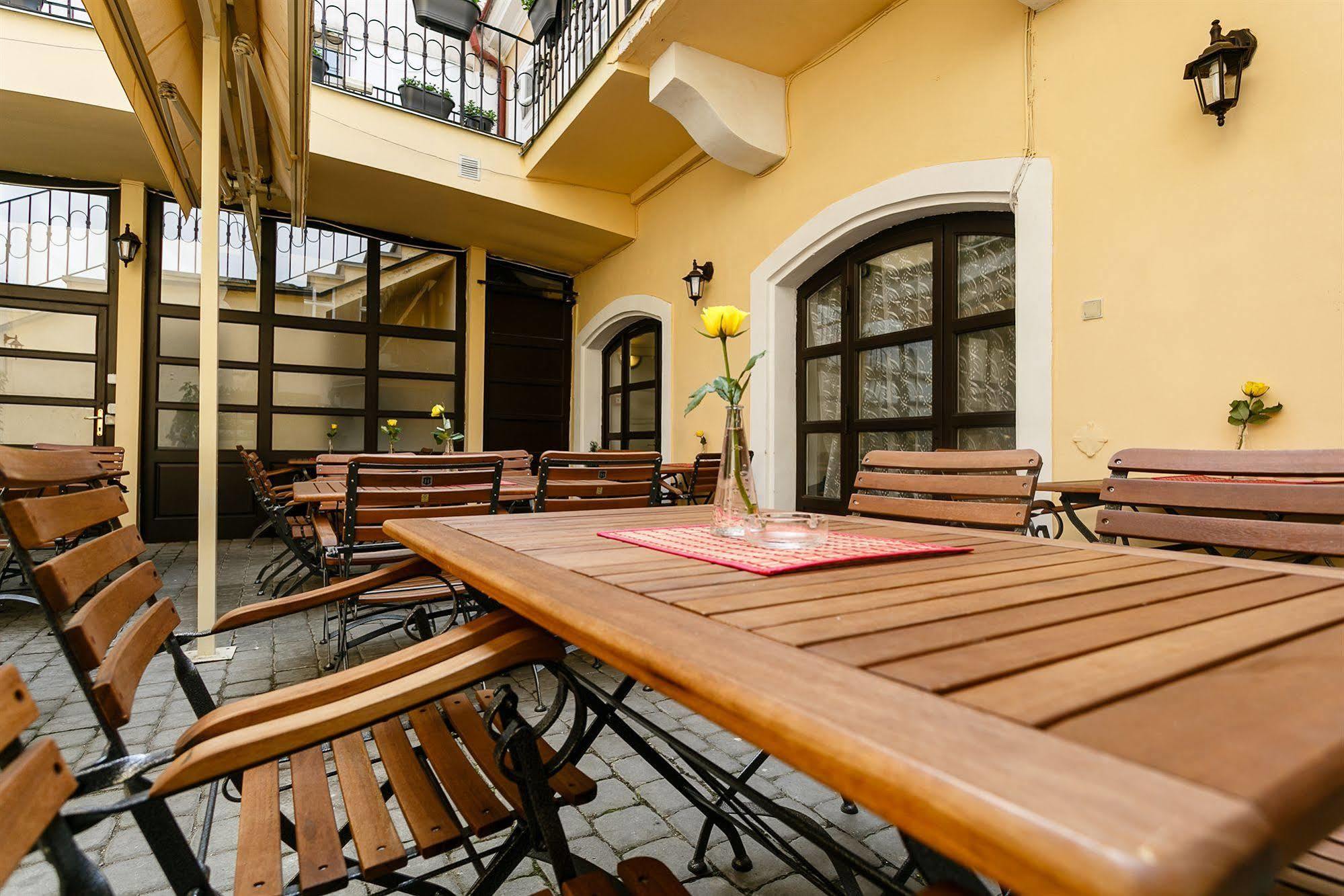 Pension U Lilie Praga Exterior foto